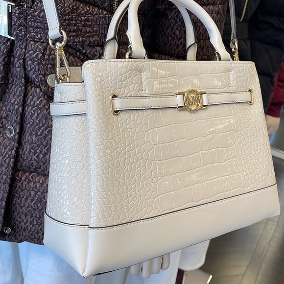 MICHAEL KORS
Reed Large Leather Belted Satchel Crossbody Handbag Center Zip - Picture 5 of 16